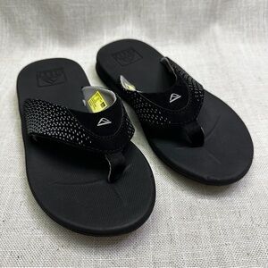 Kids Black “Rover” Reef Flip Flop Sandals Size 2/3 in EUC
